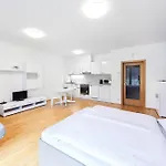 דירה Garden Towers פראג